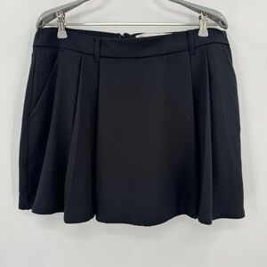 Hollister Ultra High-Rise Skirt in Black size XL Pleated Skort (Built-in Shorts)